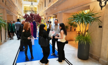 Ekber Sürsal’ın Özel Seçki Sergisi Nisan Boyunca  JW Marriott Istanbul Bosphorus’ta